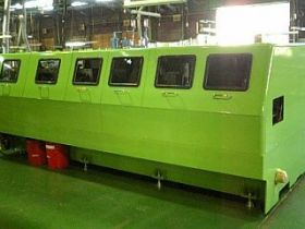 自動車部品生産機械のカバーの加工